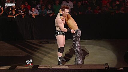 John Morrison vs. Sheamus - Falls Count Anywhere Match: Raw, Sept. 13, 2010 (Full Match)