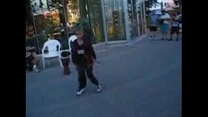 Justin Bieber breakdancing 8 age