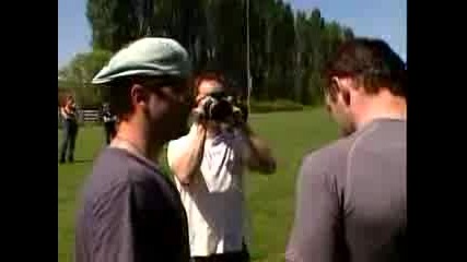 Wayne Rooney Hits Camera Man U ! 