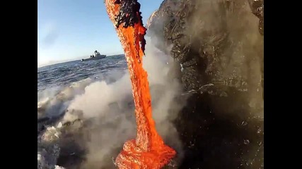 Страхотни кадри от лава течаща в океана - Хавай