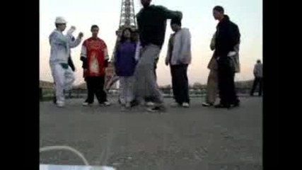 Multy way Trocadero C - walk