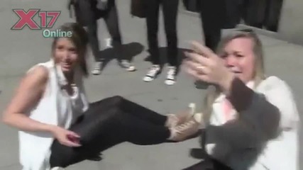 Norway Girl Fan Kisses Justin Bieber May 30,2012