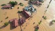 КАДРИ ОТ ДРОН: Вижте последиците от тежките наводнения в южна Бразилия (ВИДЕО)