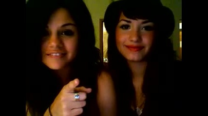 demi lovato and selena gomez with Special Guest!!! 