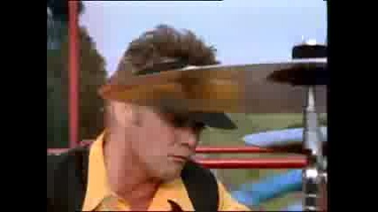 Queen - Breakthru