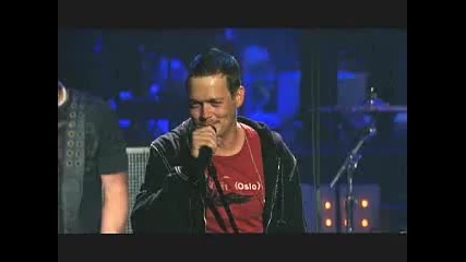 3 Doors Down And Sara Evans - Here Without You - Live