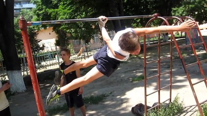 Back lever on one arm