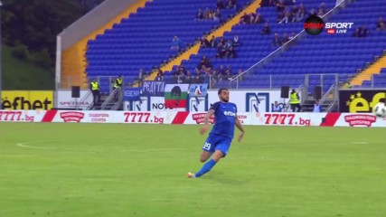 Кошмарът с контузиите явно отново застигна Деян Иванов