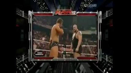 Big Show разбива мутрата на Awesome ;d