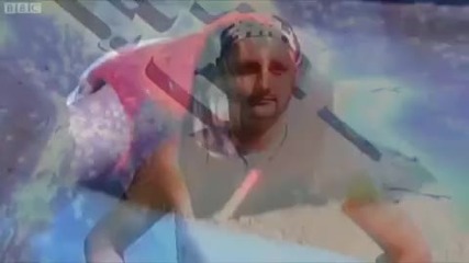 Fat_woman_total_wipeout_bounces_