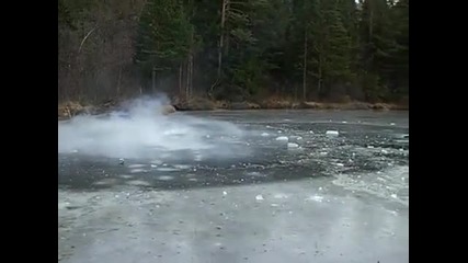 Фойерверка под леда