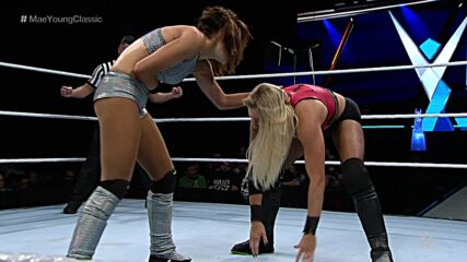 Dakota Kai vs. Rhea Ripley - Mae Young Classic Second-Round Match: WWE Mae Young Classic, Sept. 4, 2017 (Full Match)