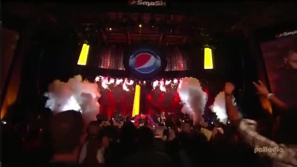 Rihanna - Shut up and drive (live) 