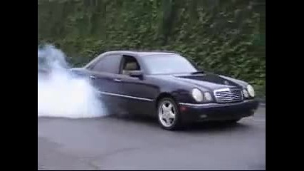 Mb - Power Mercedes burnout