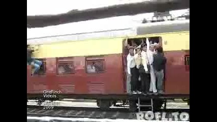 Ето как индиците се возят във влак ... 