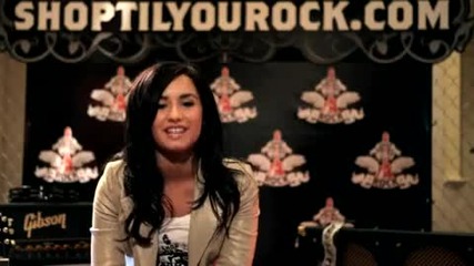(1080p) Demi Lovato Had A Great Time at Glendale Galleria 