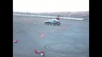 Hamann Bmw M6 Drifting around the track. 