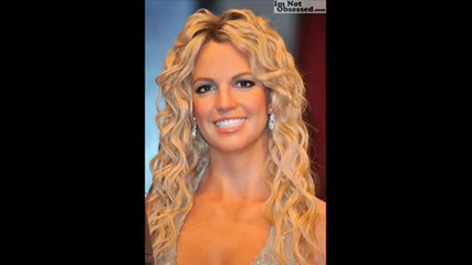 New Pics of Britney with her child