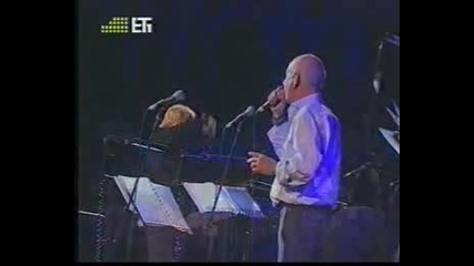 Dimitris Mitropanos - Ta plia dihos fota ke simea (2005) 