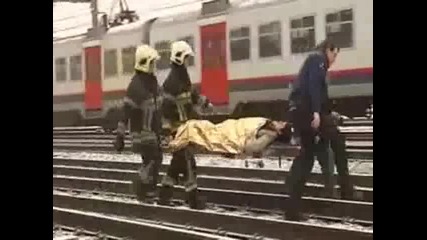 Сблъскаха се два бързи влака, 27 загинали ! 