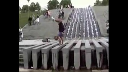 Amazing - Невероятни трикове изпълнени от хора! ;)