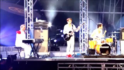 Take That - Wooden Boat [the Circus Live]