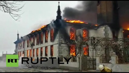 Пожар в централната джамия в Кизляр (Русия)