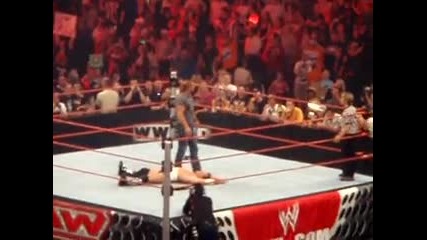 Triple H Прави музика под прадичката в чест на Hbk