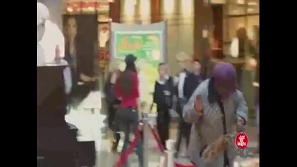 Невероятно смешна скрита камера ! Вижте кой киха !