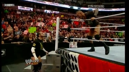 Randy Orton punt kick David 0tunga in the skull 