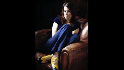 Lucy Lawless { Pic`s }