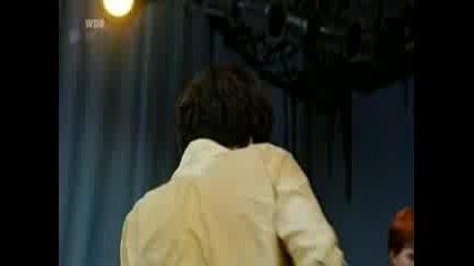 Pulp - Common People (live)