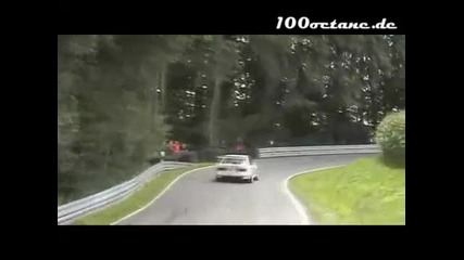 Много луд пилот на Bmw E30 M3 Race Car M5 E39 V8 Engine