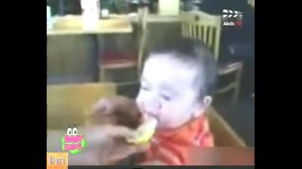 Бебета ядат лимони - Смях 