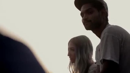 Selena Gomez & The Scene - Hit The Lights