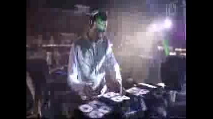 DJ Tiesto - Hes a Pirate