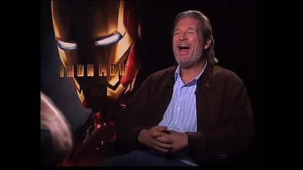 Звездата Джеф Бриджес дава интервю за филма си Железният Човек (2008)