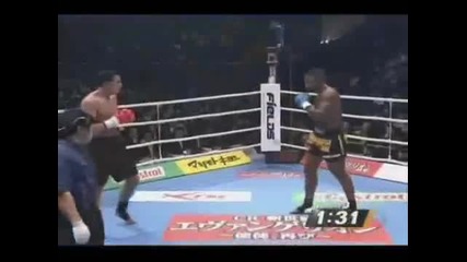 Badr Hari vs Remy Bonjasky - round three (k1 Wgp 2007) 