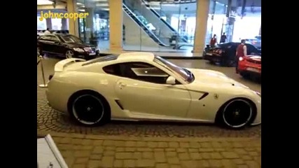 Ferrari 599 пред скъп Хотел