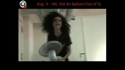Bill Kaulitz acts like Michael Jackson 