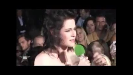 Kristen Stewart - приятелите и се смеят