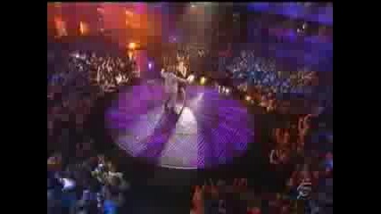 Rihanna & David Bisbal - Hate That I Love ( Live )