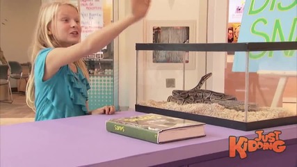 Смях! Змия от книга - скрита камера
