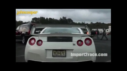 Много Наточен Nissan Gtr