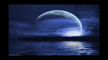 East Clubbers - To The Moon And Back