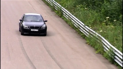 Audi Rs6 720hp vs Bmw M5 550hp [hq]