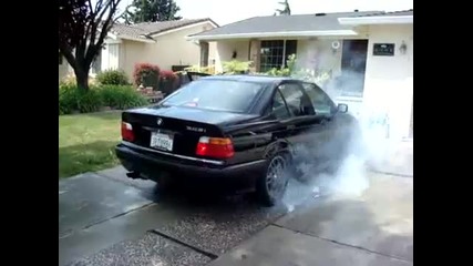 Bmw E36 328i Rev and Burnout