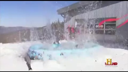 Какво е да скочиш от 10 метра височина във 30 см вода !
