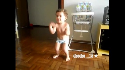 Много Сладко Детенце танцува и пее Ai Se Eu te Pego : Много Сладко