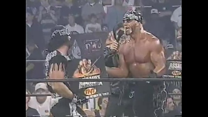 Стинг, Роди Пайпър и Далас Пейдж атакуват Nwo - Wcw / Nwo Nitro, October 20th 1997